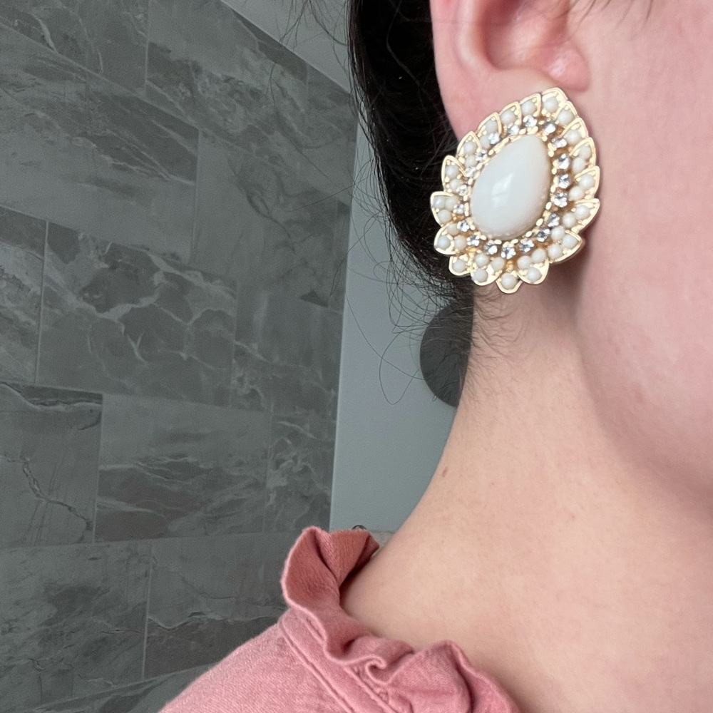 Vtg Pear Shaped Clip-Ons
